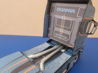 Maqueta Camión de cartulina  1:43
