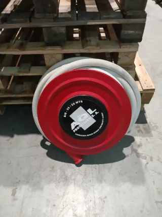 Devanadera con manguera BIE-25 20 MTS