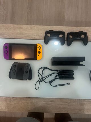 Nintendo Switch Morado/Amarillo + 2 Joy-Con