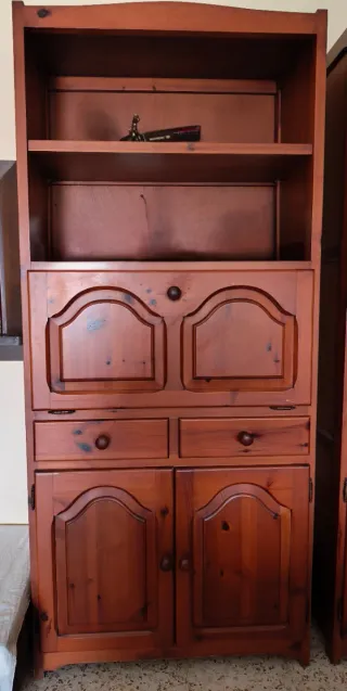 Mueble de salón madera y cristal