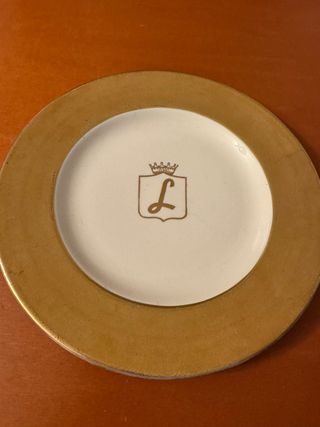 Piatto Homer Laughlin L con corona