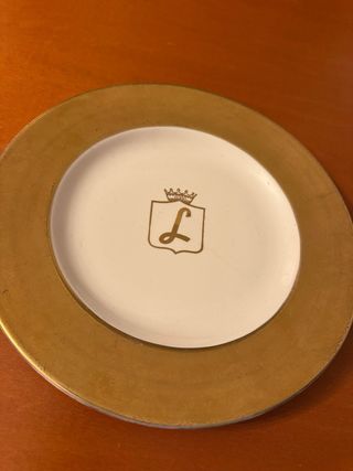 Piatto Homer Laughlin L con corona