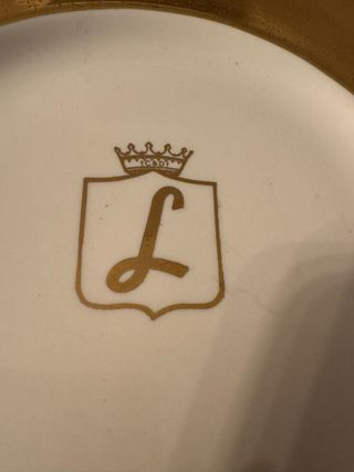 Piatto Homer Laughlin L con corona