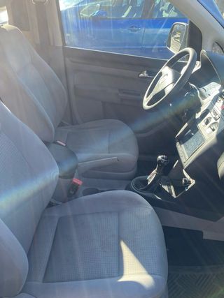 Volkswagen Caddy 2010