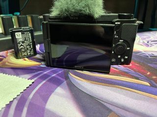 Cámara Sony ZV-E10 + Objetivo 16-50mm