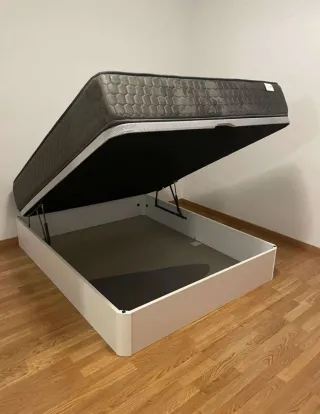 Canapé de tela y madera