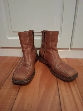 Botines de piel marrones