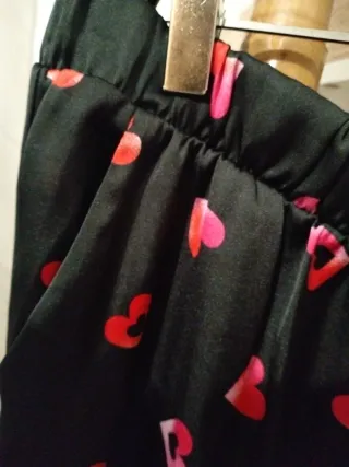 Pijama de satén con corazones