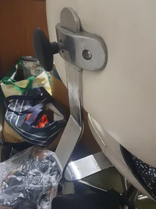 Taburete giratorio blanco