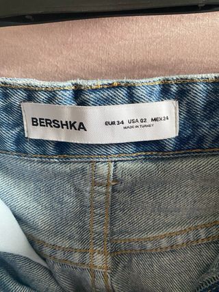 Pantalones vaqueros skater anchos