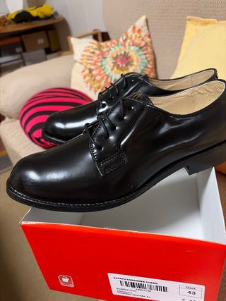 Zapatos de piel,  Panter negros