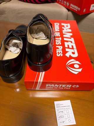 Zapatos de piel,  Panter negros