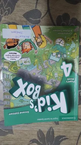 Libro de inglés con cuadernillos de actividades