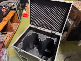 2 unidades Cameo AZOR SP2 Cabeza Móvil LED Spot