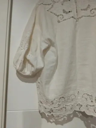 Blusa Zara bordados perforados Talla S