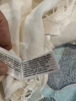 Blusa Zara bordados perforados Talla S