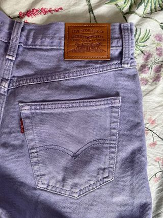 Shorts Levi’s lila retro con etiqueta – Talla 38