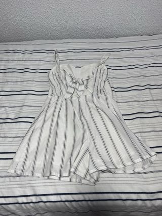 Lote 2 monos y 1 falda pantalón