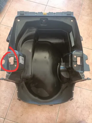 Baúl asiento SYM Maxsym 400i (2014)