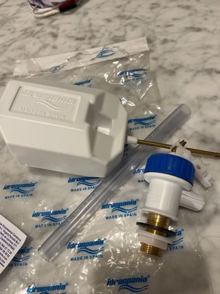 Grifo alimentación lateral LINA con boya 3/8