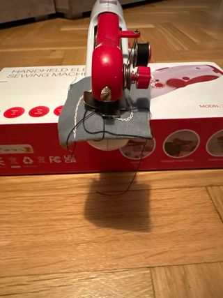 Máquina de coser eléctrica de mano