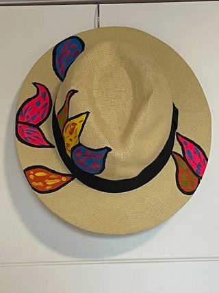 Sombrero de playa decorado
