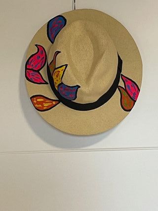 Sombrero de playa decorado