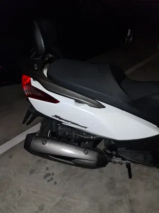 Kymco Superdink 300i - Scooter Maxi