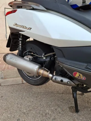 Kymco Superdink 300i - Scooter Maxi