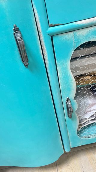 Credenza vintage in legno e vetro