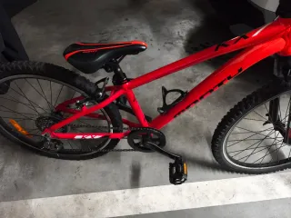 Bicicleta Roja talla 24 MONTY