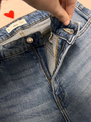 Pantalón vaquero campana Mango talla XXL