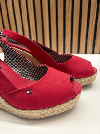 Cuñas Tommy Hilfiger Rojas