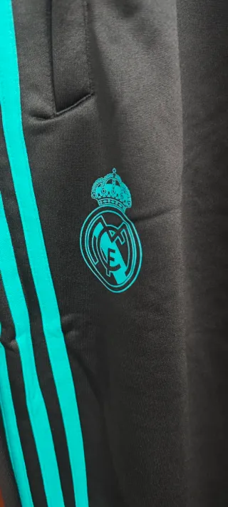 Pantalón training del Real Madrid. Talla XXL