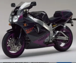 Yamaha YZF 750R - Traseira Completa