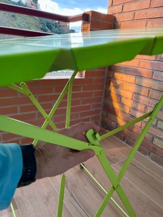 Mesa plegable hierro verde 74cm