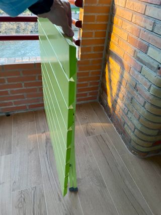 Mesa plegable hierro verde 74cm
