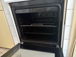 Cocina eléctrica Beko con horno