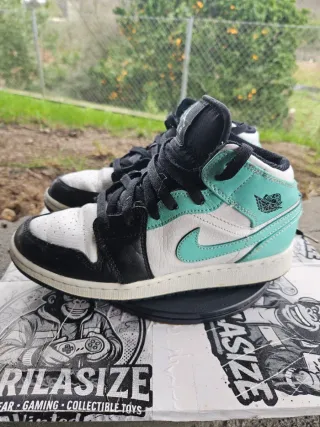 Nike Air Jordan 1 Mid Youth Tropical Twist Aqua