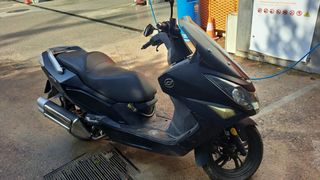 Daelim 125CC Scooter Negra Año 2015