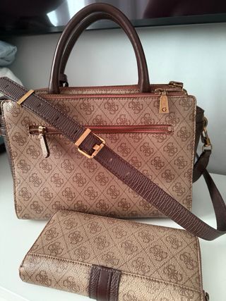 Bolso y Cartera Guess