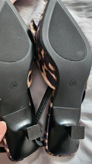 Sandalias animal print SHEIN con lazo