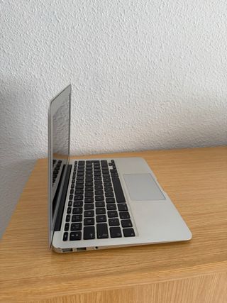 MacBook Air 11 i5 256GB SSD + Office 2019