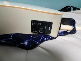 Guitarra Electroacústica Tanglewood Blanca