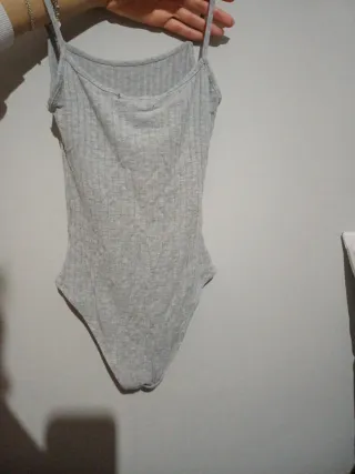 Body grigio a costine taglia XS