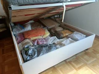 Cama 150x190, somier abatible, colchón y topper