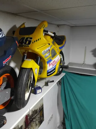 Moto Eléctrica Honda CBR Forza Azzurri