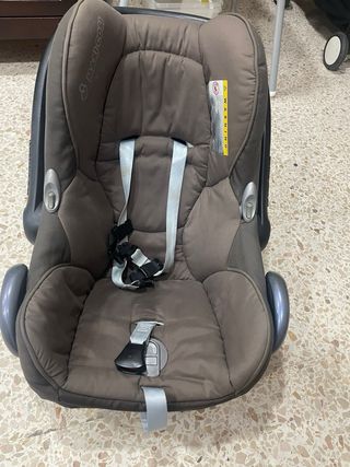 Maxi-Cosi con base Isofix y funda