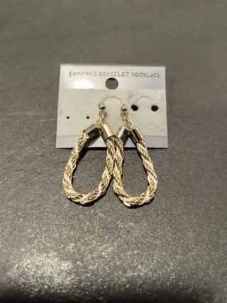 Conjunto bisutería collar, pulsera y pendientes