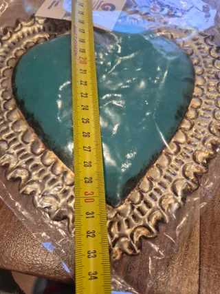 Corazón de latón decorativo mexicano